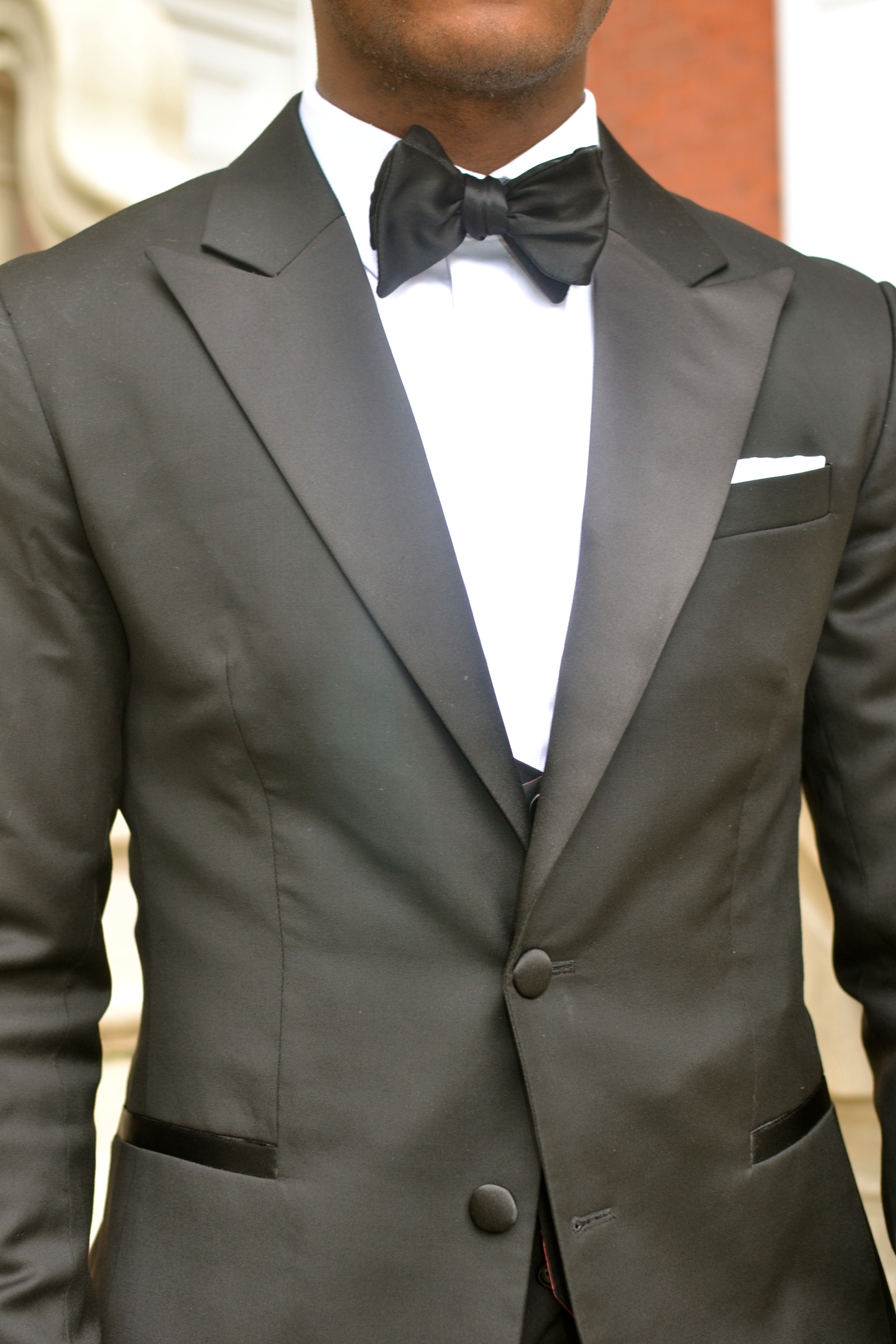 Sabir Peele in Dragoin Inside Tuxedo