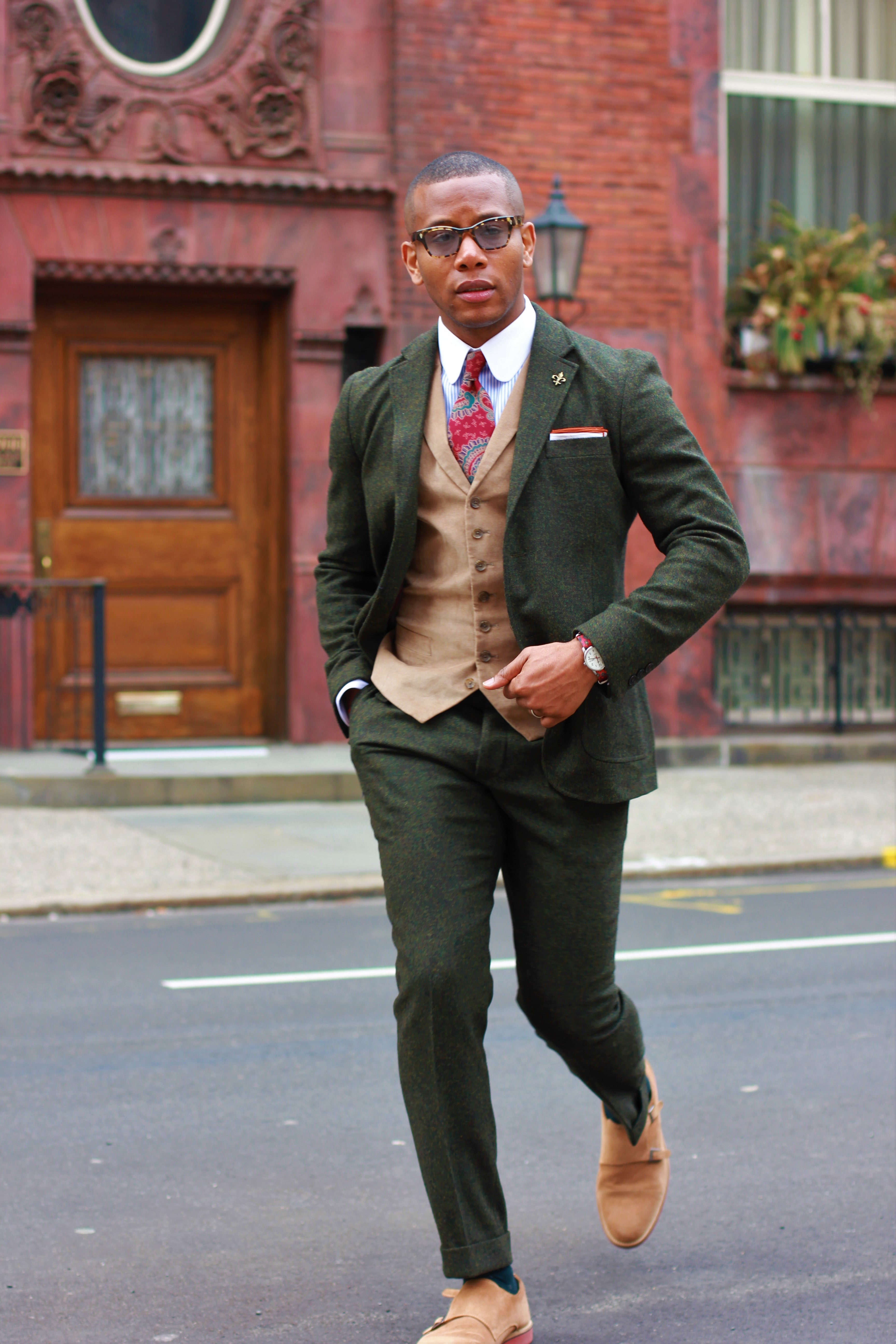 Sabir M. Peele of Men's Style Pro in Frank & Oak Green Tweed Suit