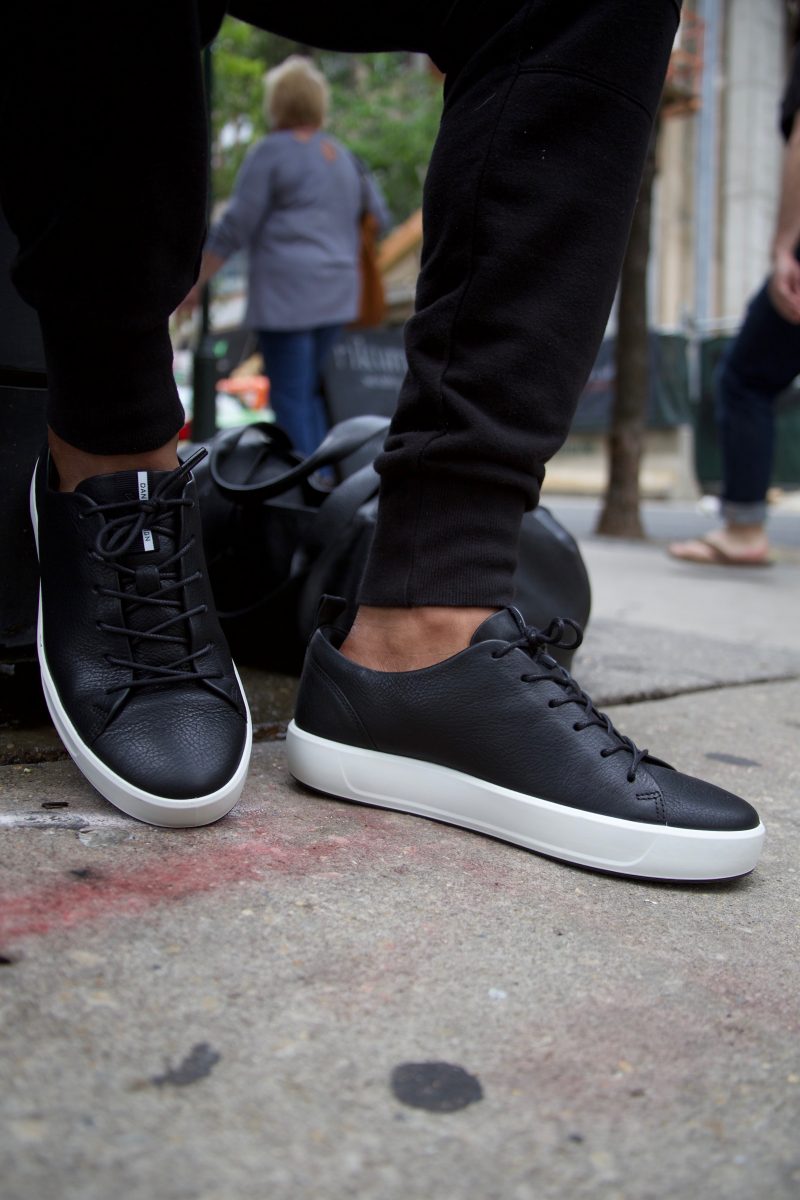 ecco men's soft 8 tie sneaker